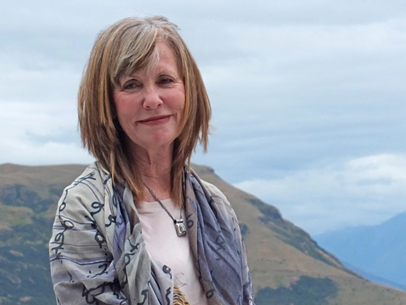 Janet Mckelvey headshot.